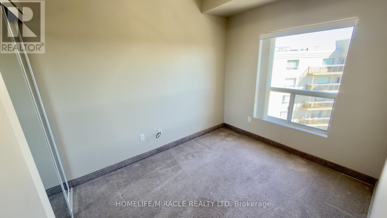 818 - 239 Auburn Drive Property Photo 15