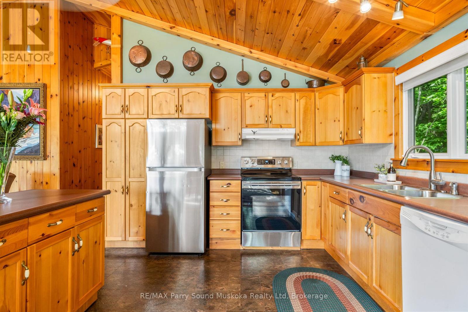 48 Fred Dubie Road E Property Photo 17