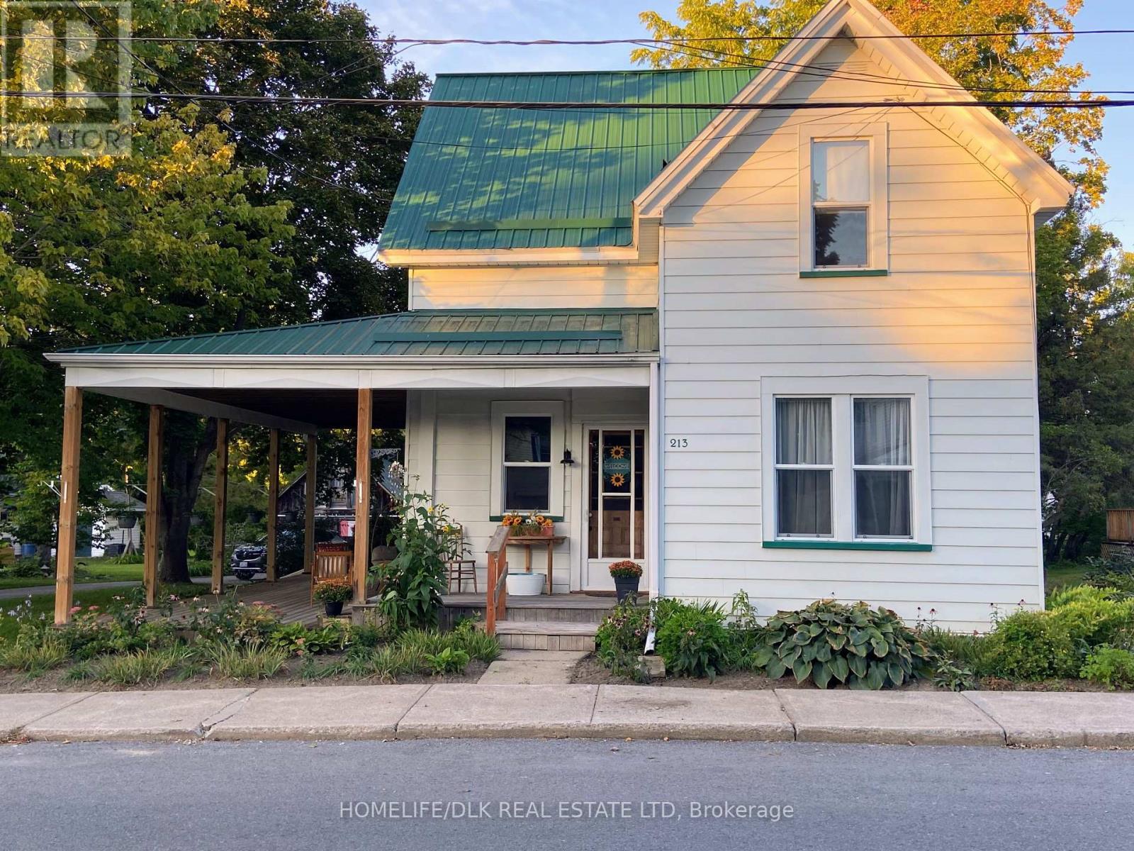 213 Joseph Street Property Photo 1
