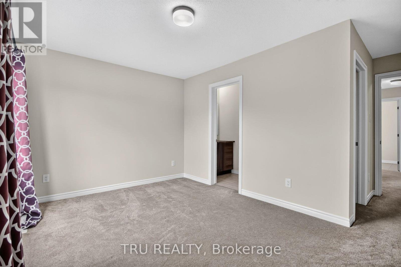 4126 Obsidian Street Property Photo 14