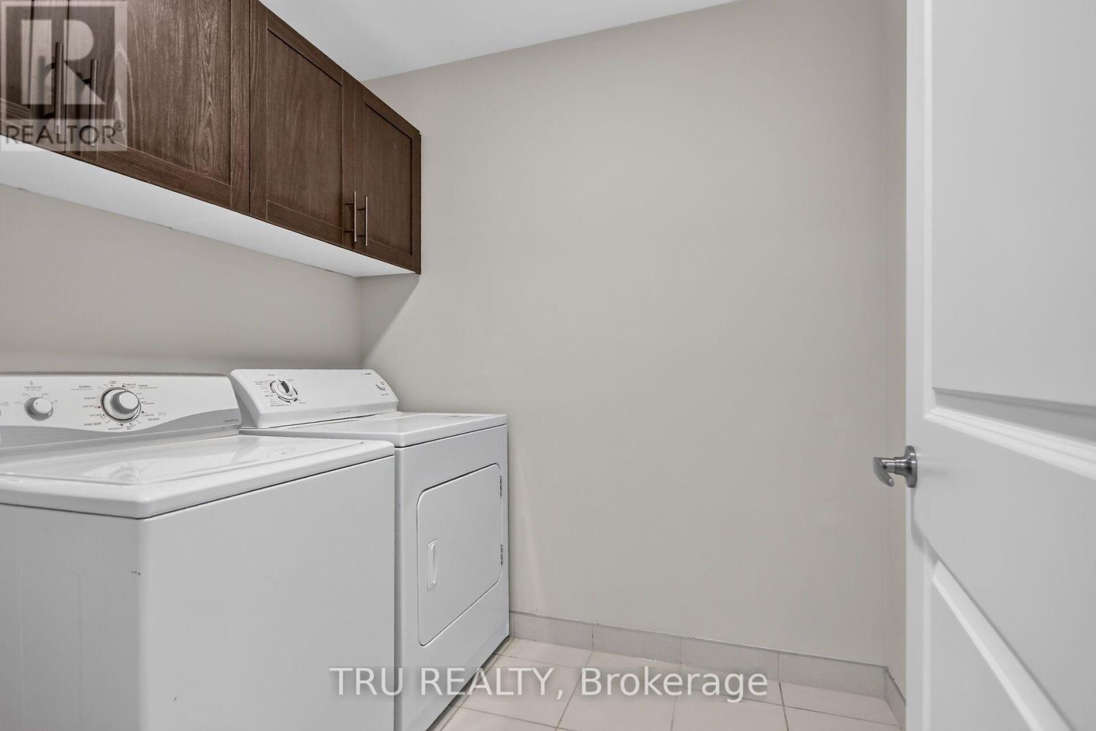 4126 Obsidian Street Property Photo 18