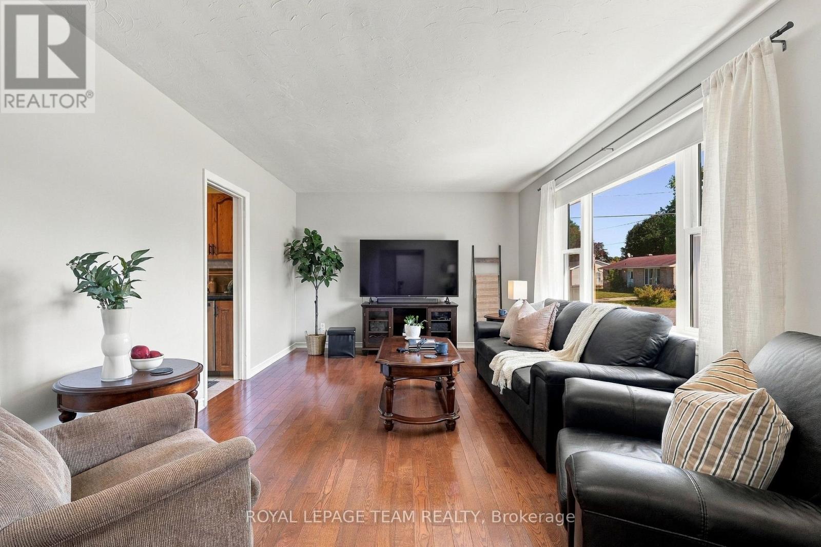 309 George Street East Property Photo 9