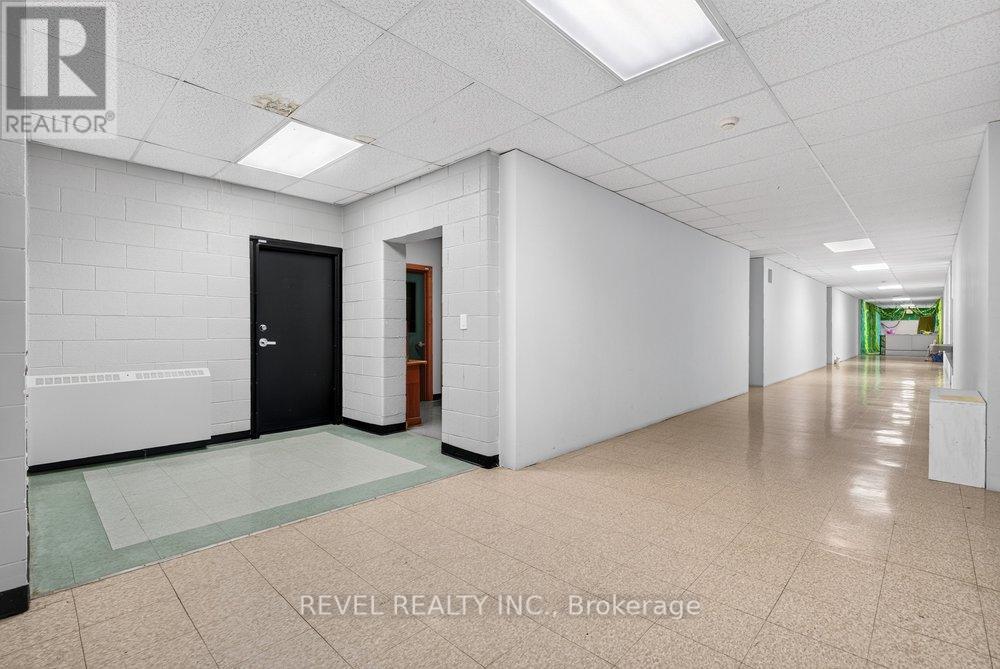 45 Randall Avenue Property Photo 6