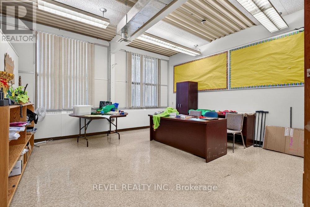 45 Randall Avenue Property Photo 7