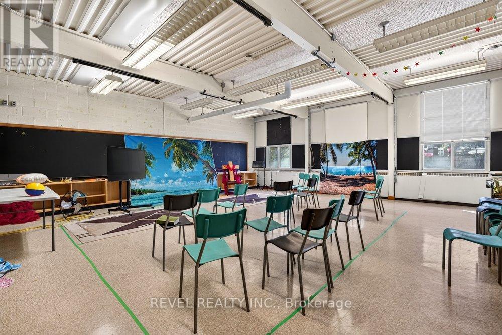 45 Randall Avenue Property Photo 8