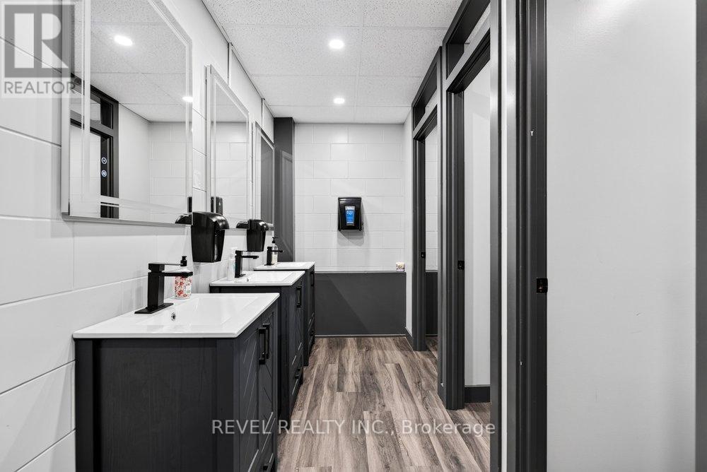 45 Randall Avenue Property Photo 32