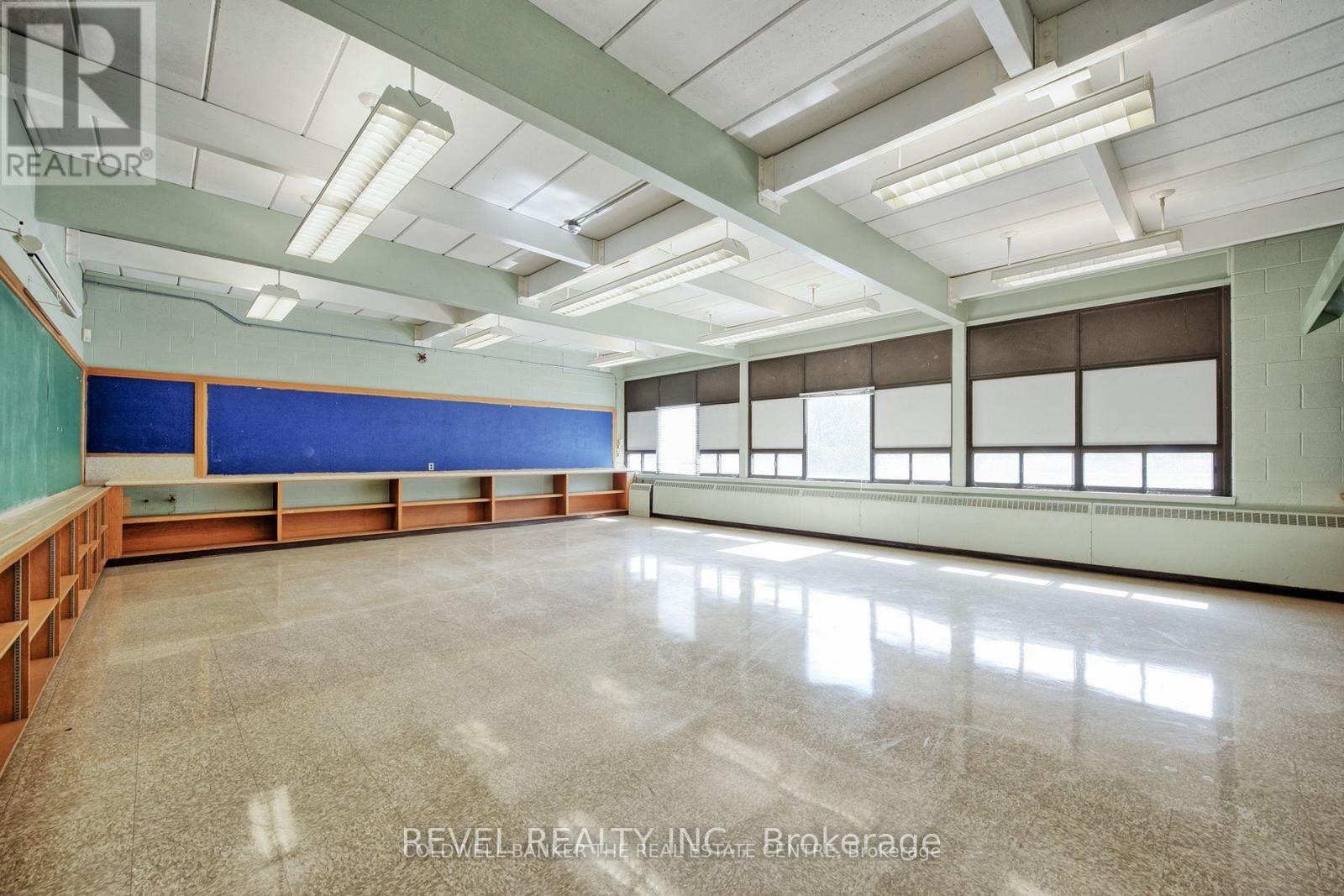 45 Randall Avenue Property Photo 39