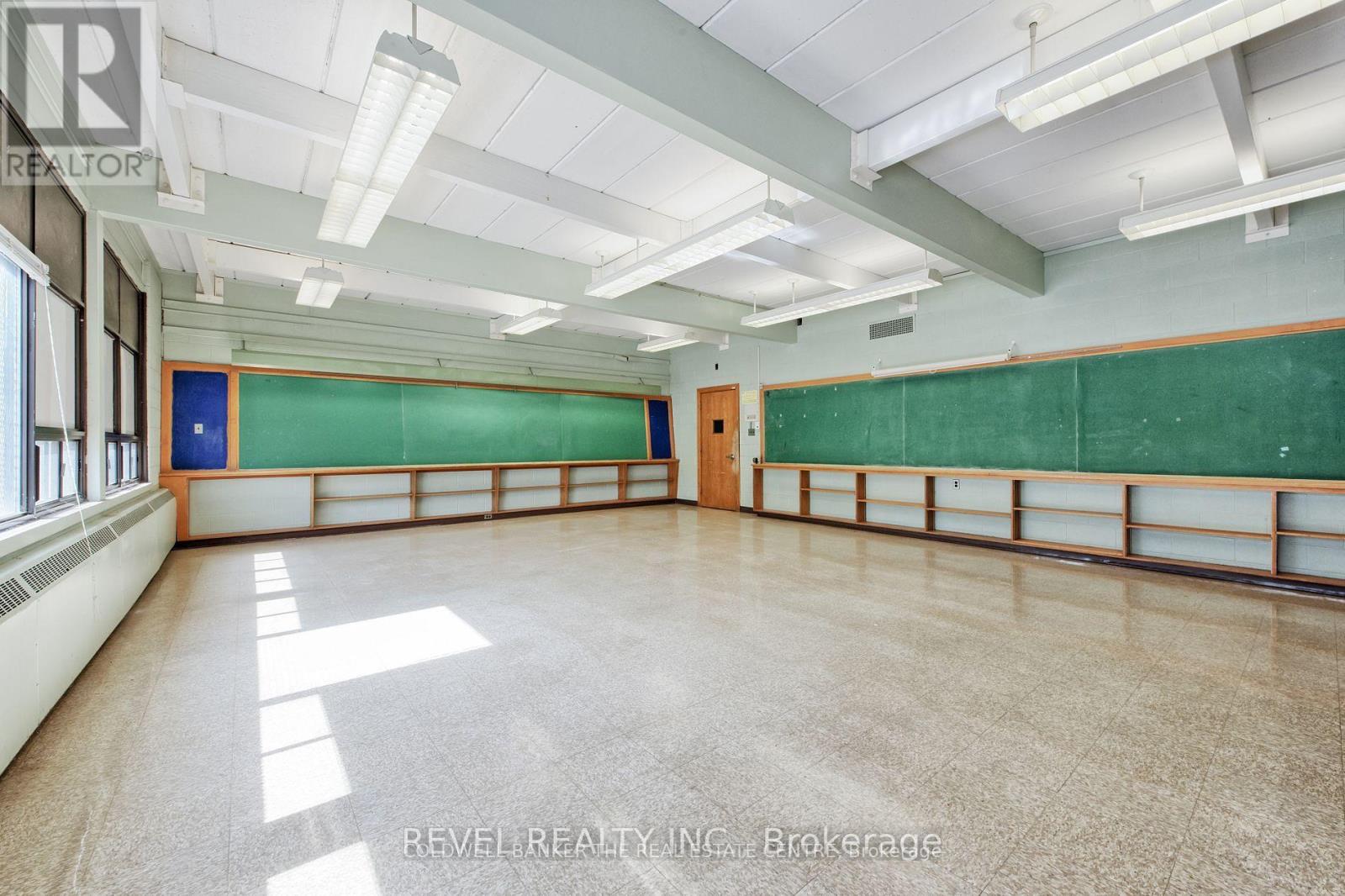 45 Randall Avenue Property Photo 40