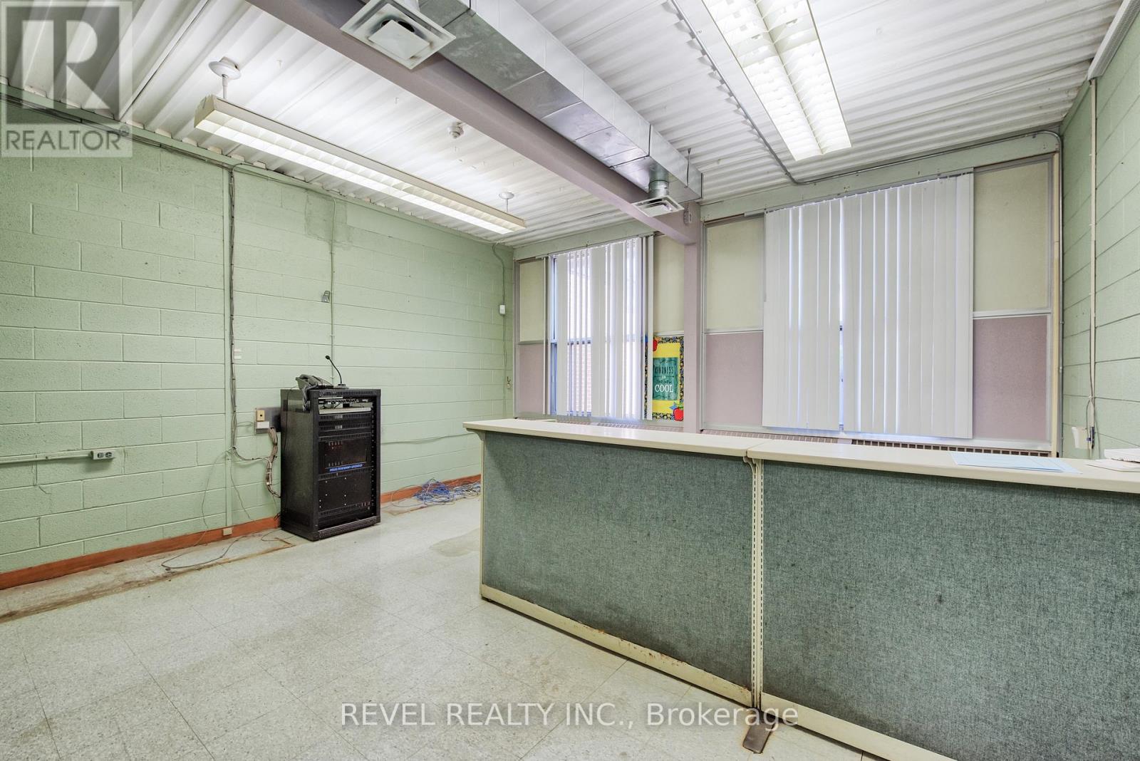 45 Randall Avenue Property Photo 45
