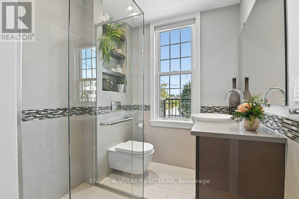 390 Winston Avenue Property Photo 28