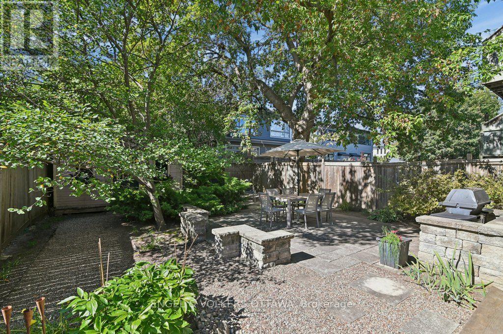 390 Winston Avenue Property Photo 32