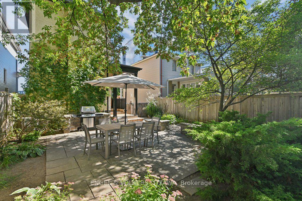 390 Winston Avenue Property Photo 34