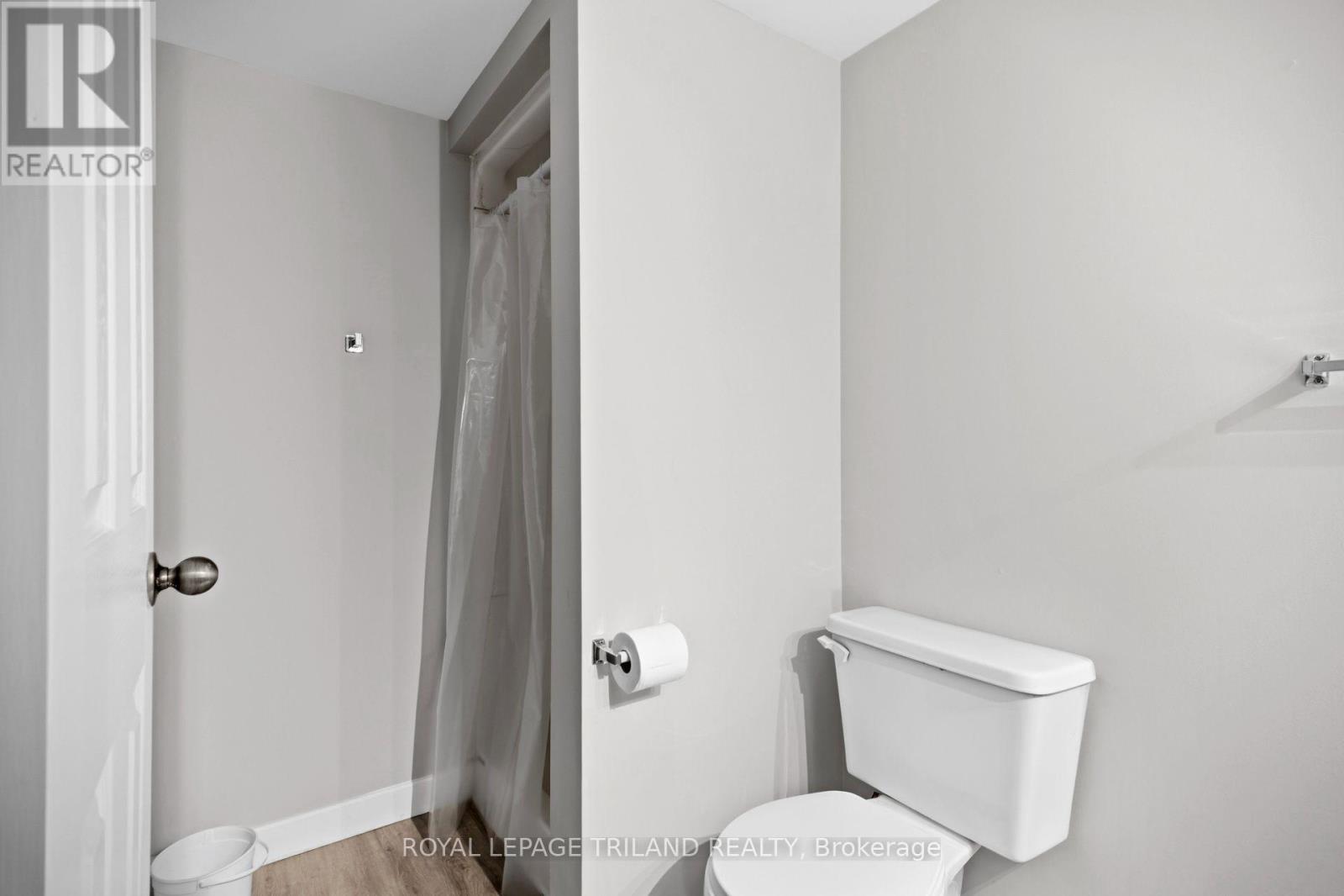 4 - 50 Chapman Court Property Photo 23