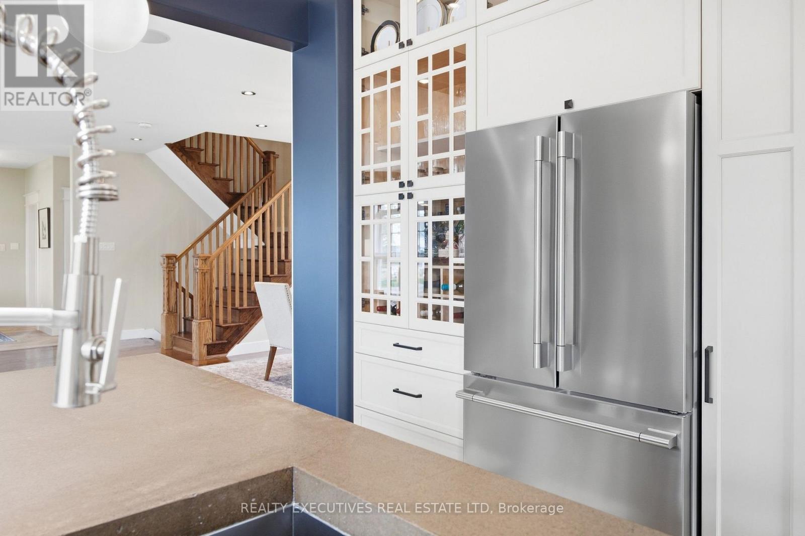 534 St Lawrence Street Property Photo 11