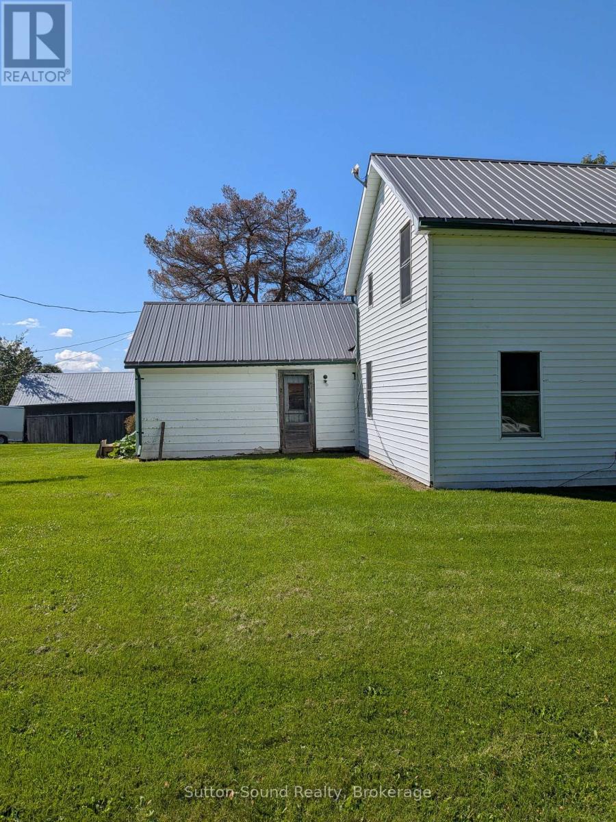 781492 3 Side Road Property Photo 6