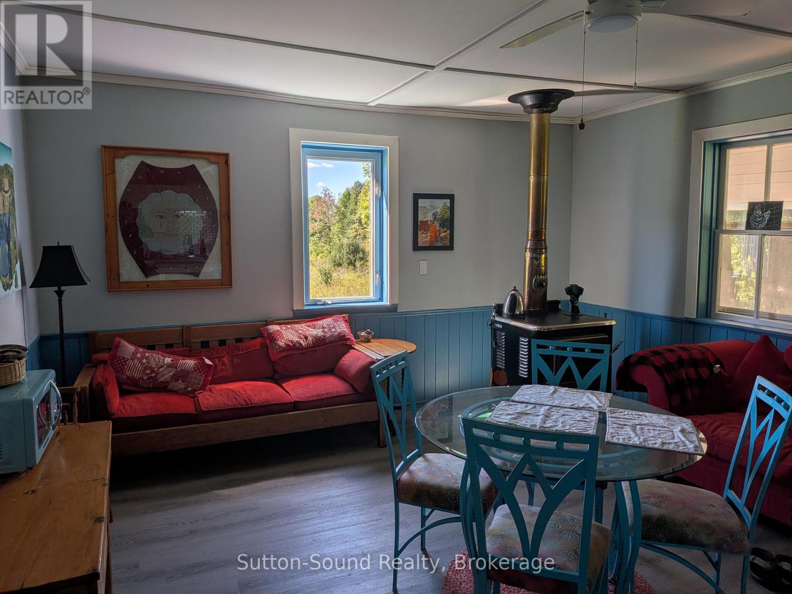 781492 3 Side Road Property Photo 13