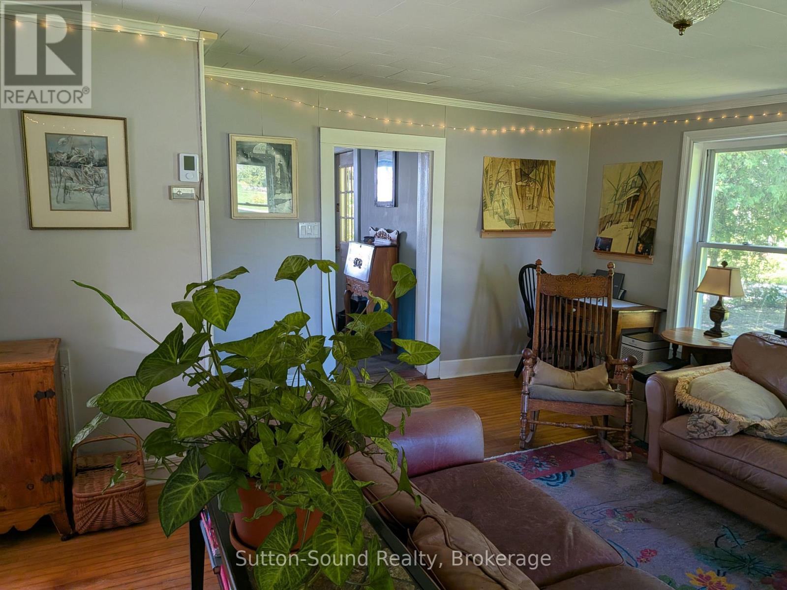 781492 3 Side Road Property Photo 15