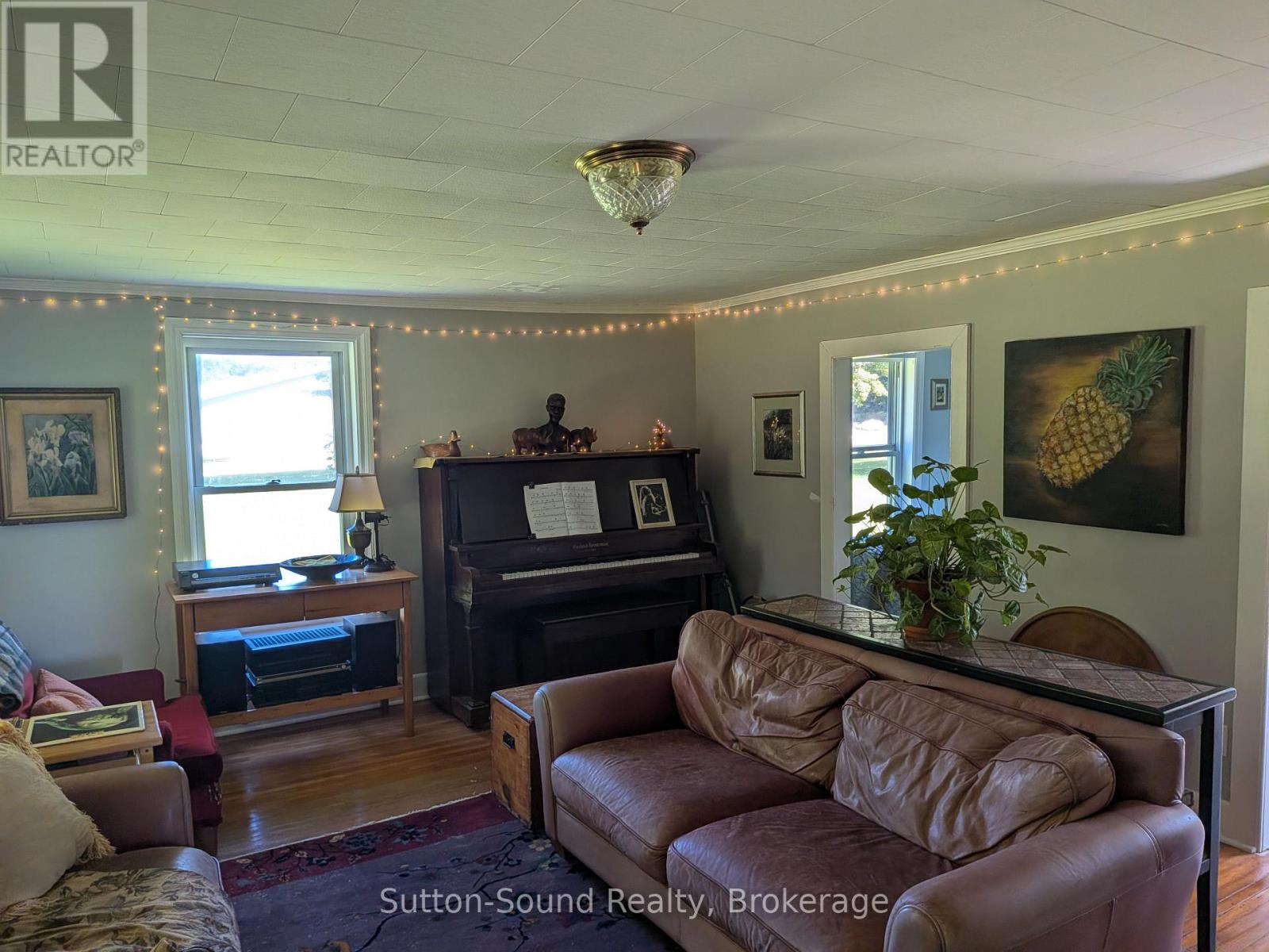 781492 3 Side Road Property Photo 16