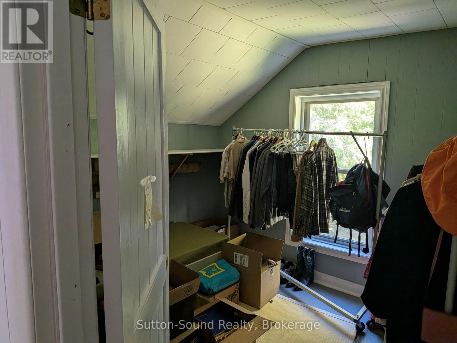 781492 3 Side Road Property Photo 24
