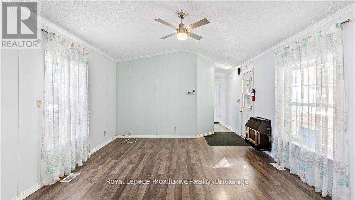 18 - 311 Dundas Street E Property Photo 4