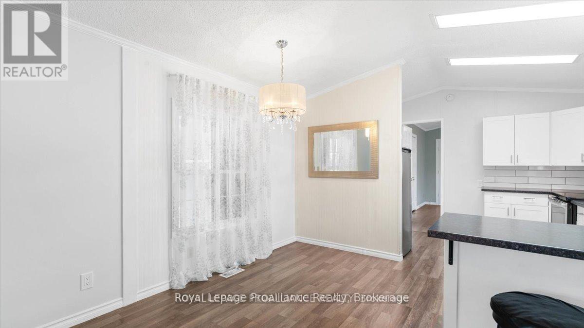 18 - 311 Dundas Street E Property Photo 7