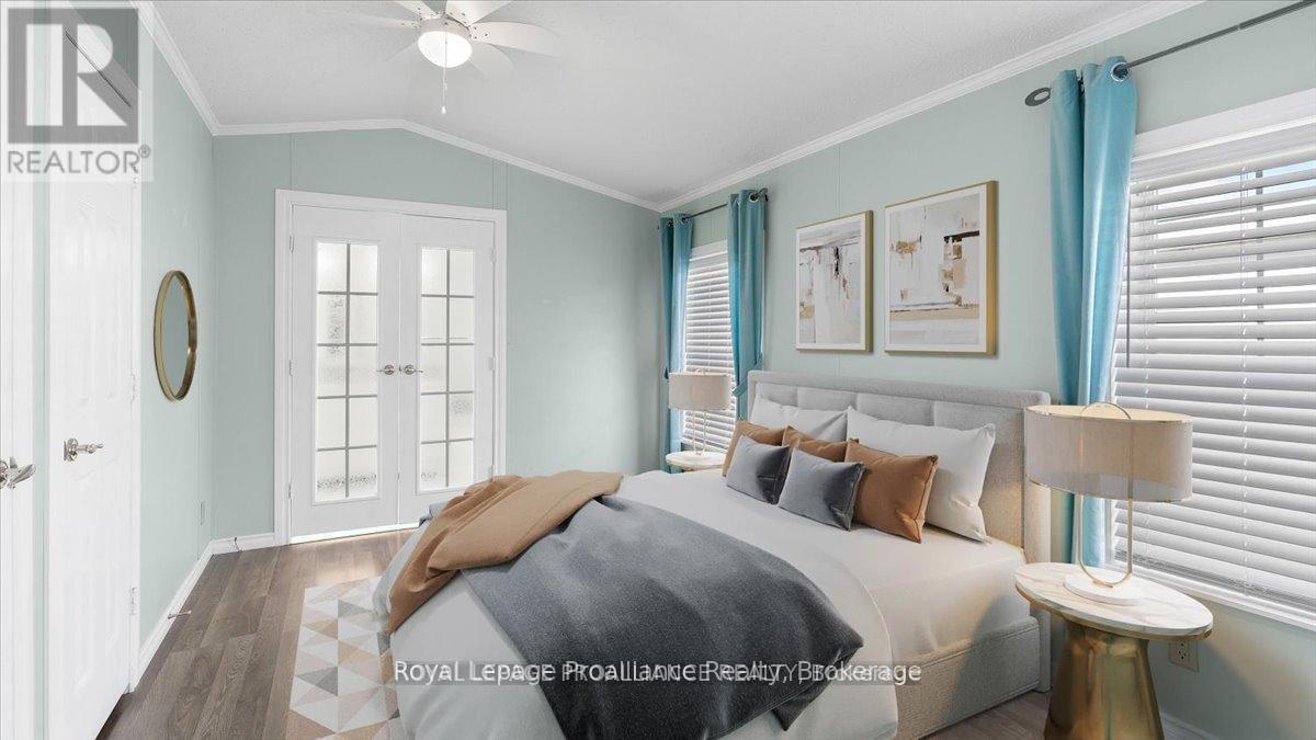 18 - 311 Dundas Street E Property Photo 14