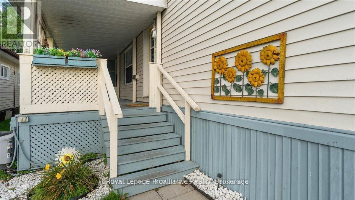18 - 311 Dundas Street E Property Photo 26