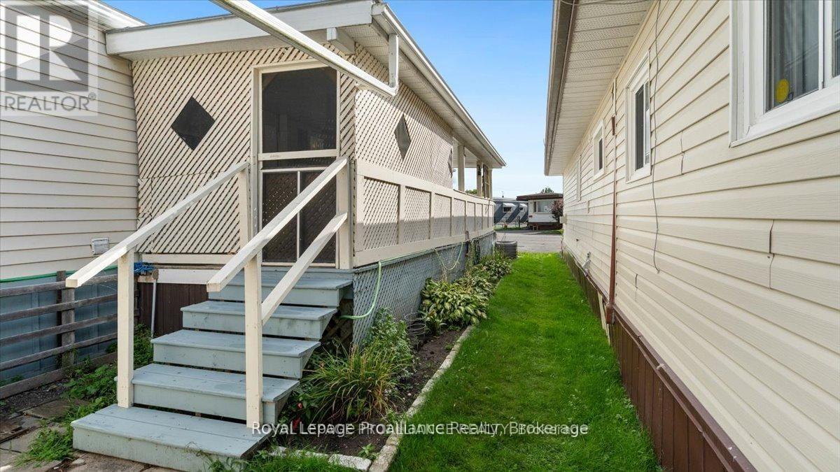 18 - 311 Dundas Street E Property Photo 27