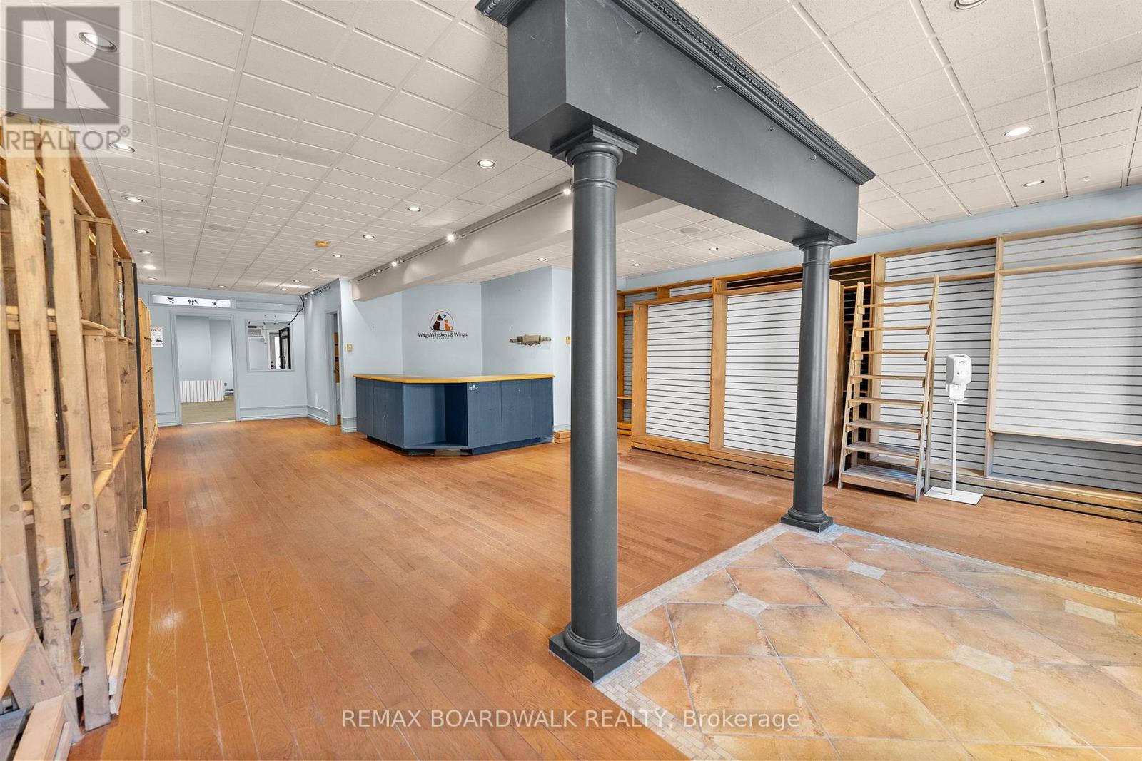 211 St.lawrence Street Property Photo 7