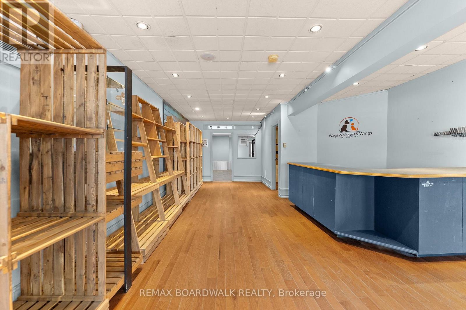 211 St.lawrence Street Property Photo 10
