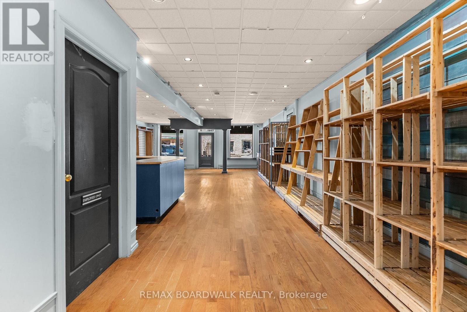 211 St.lawrence Street Property Photo 12
