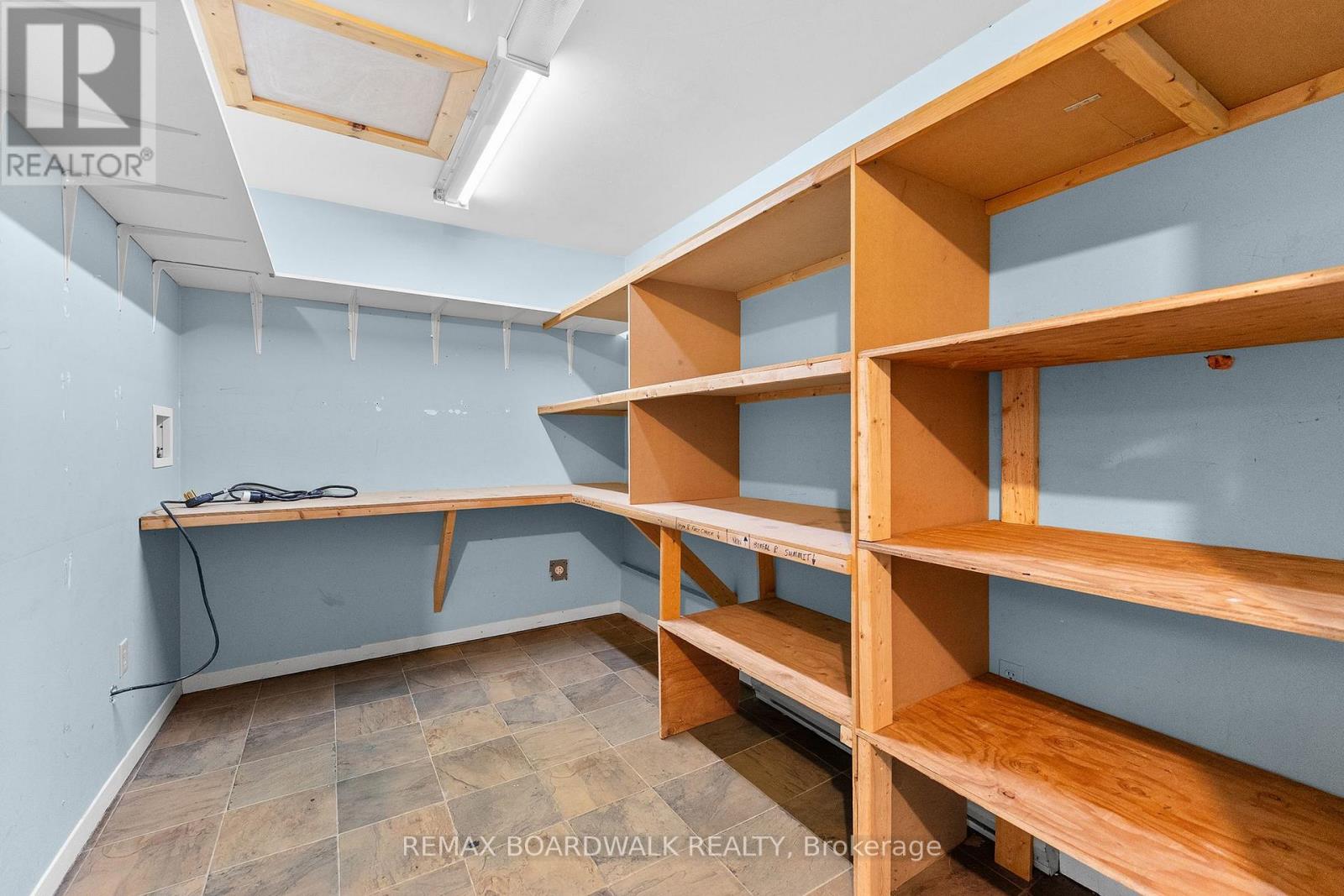 211 St.lawrence Street Property Photo 14