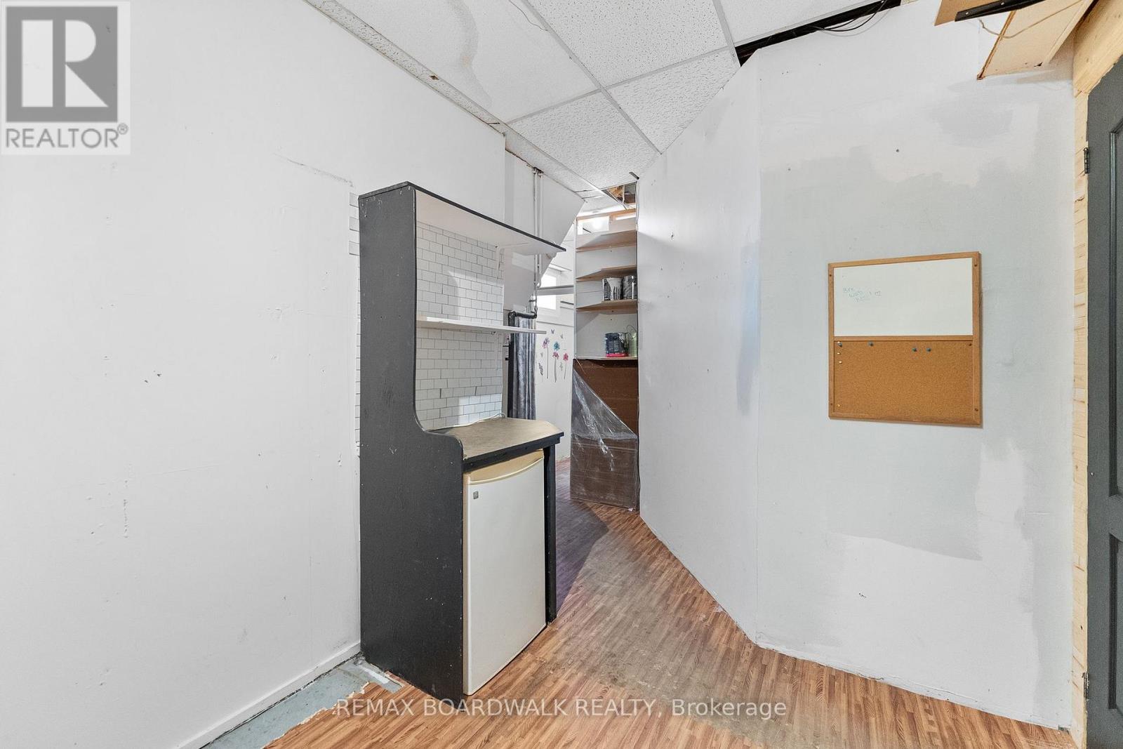 211 St.lawrence Street Property Photo 19
