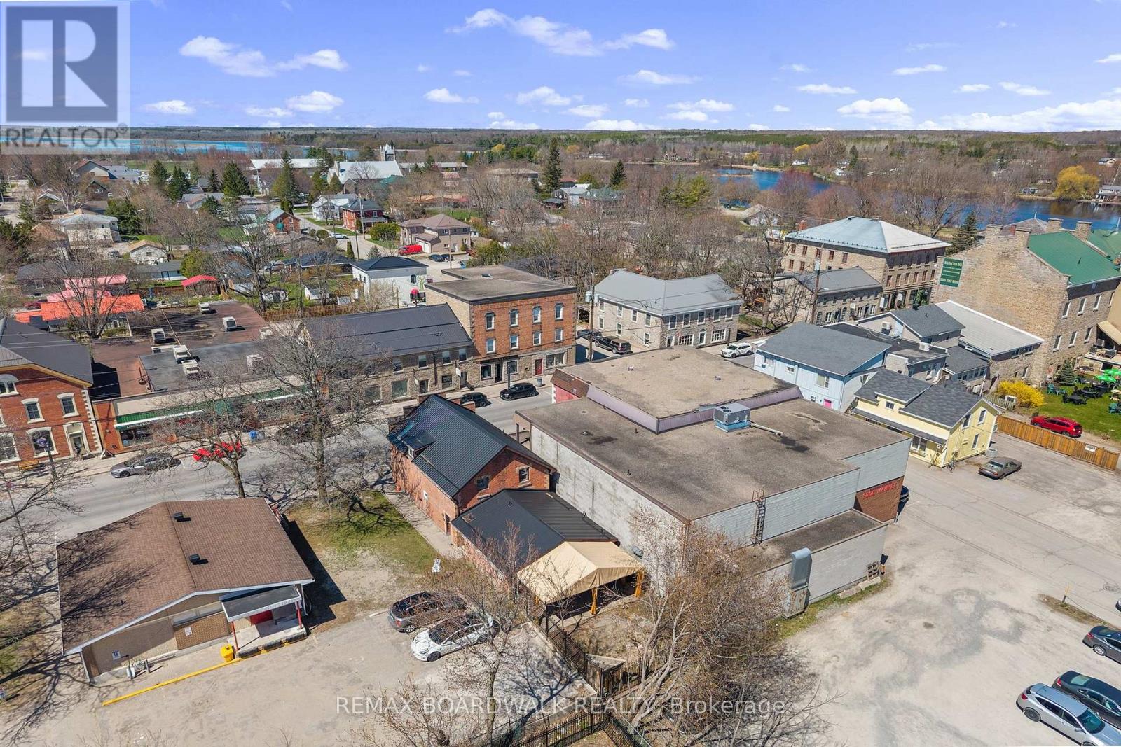 211 St.lawrence Street Property Photo 49