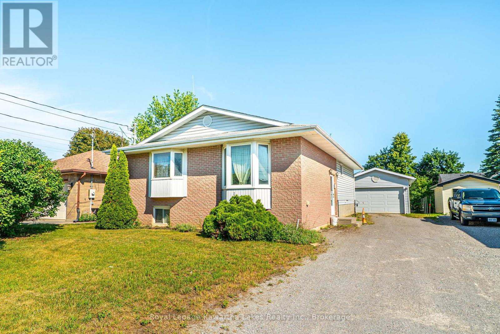 182 Colborne Street W Property Photo 1