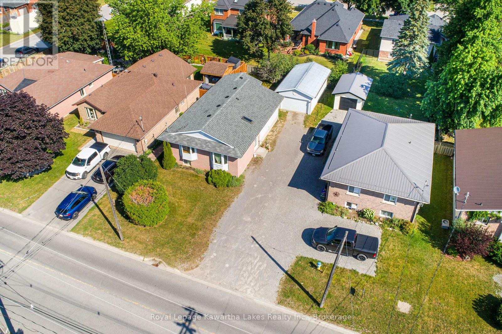182 Colborne Street W Property Photo 2