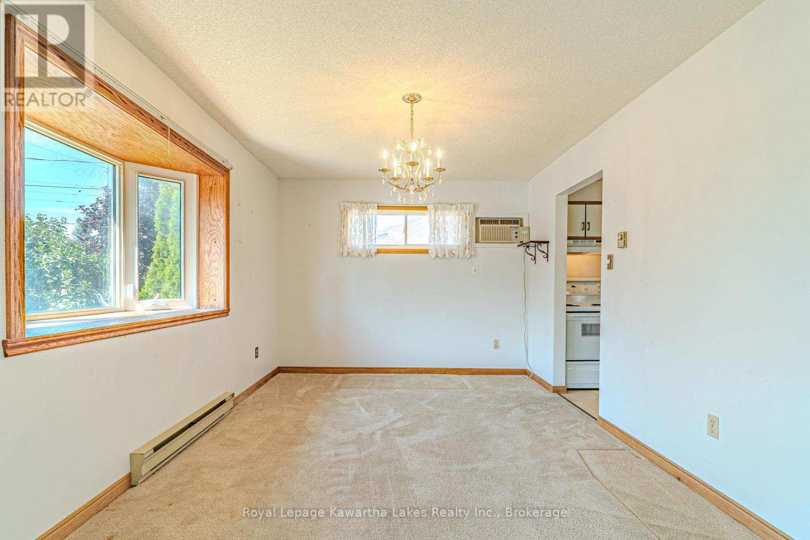 182 Colborne Street W Property Photo 10