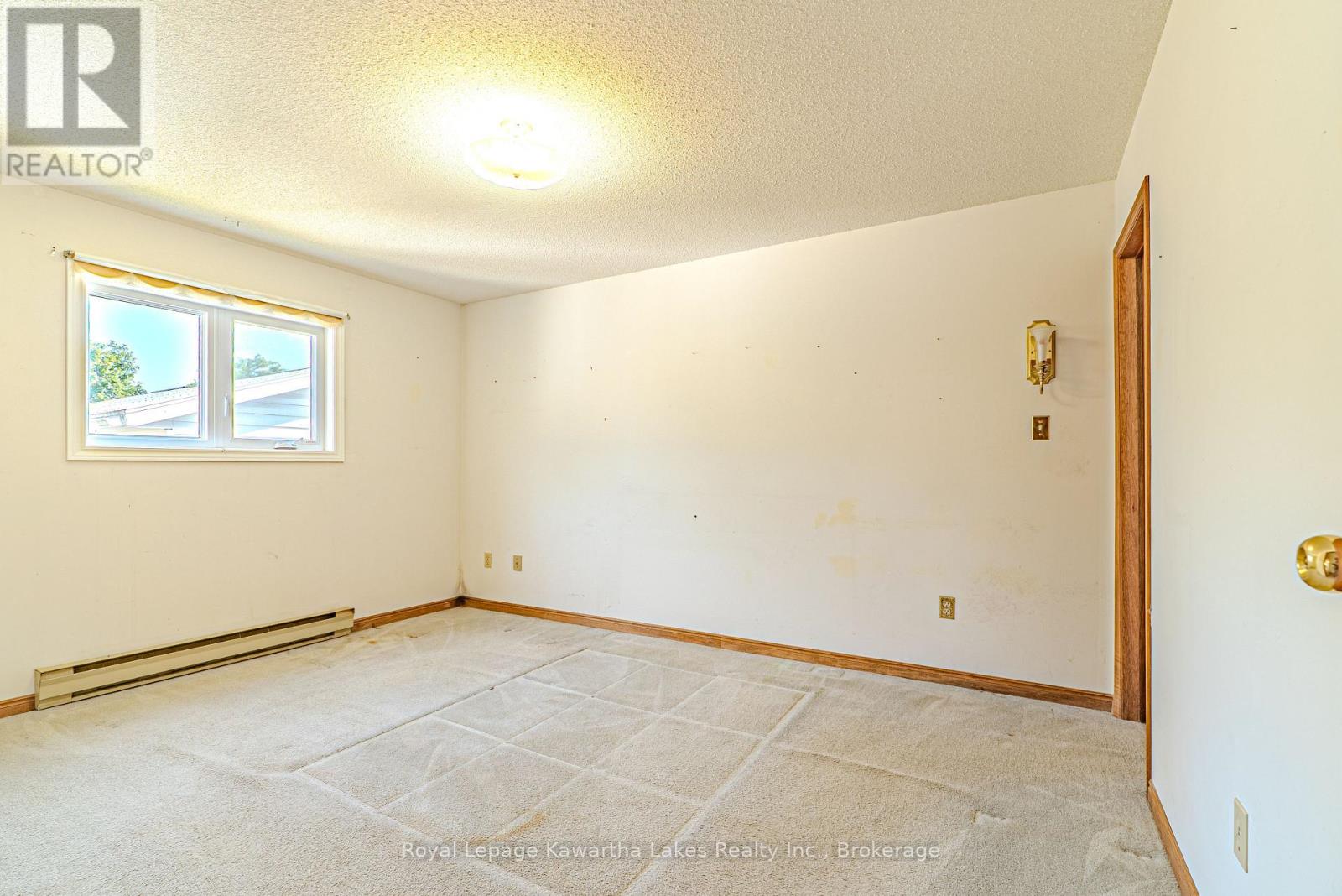 182 Colborne Street W Property Photo 16