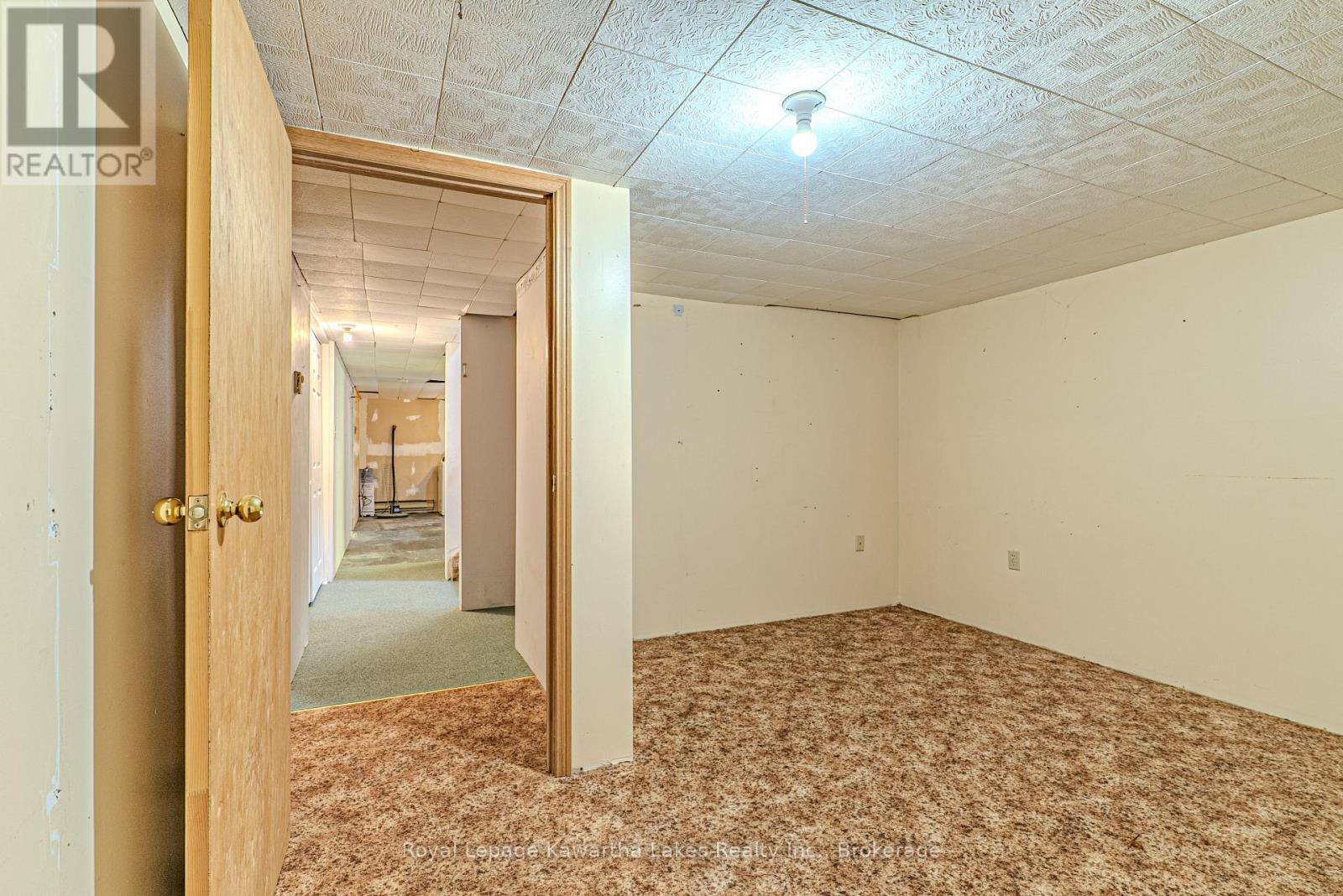 182 Colborne Street W Property Photo 23