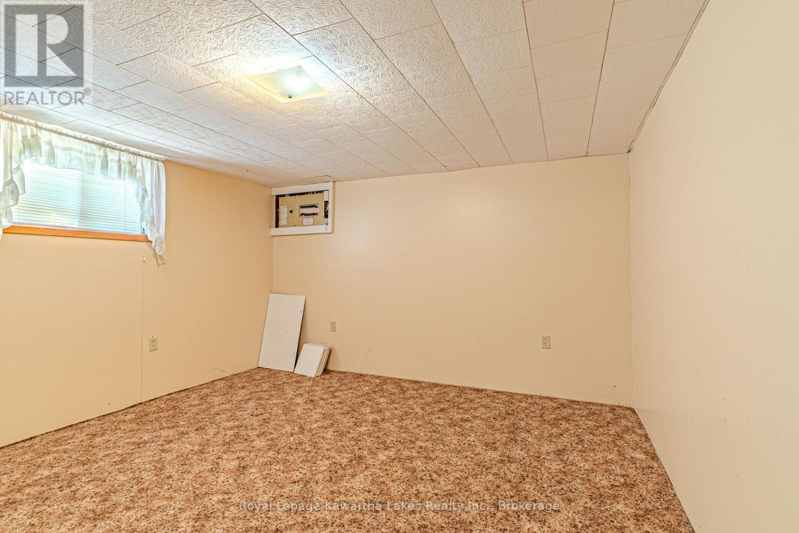 182 Colborne Street W Property Photo 25