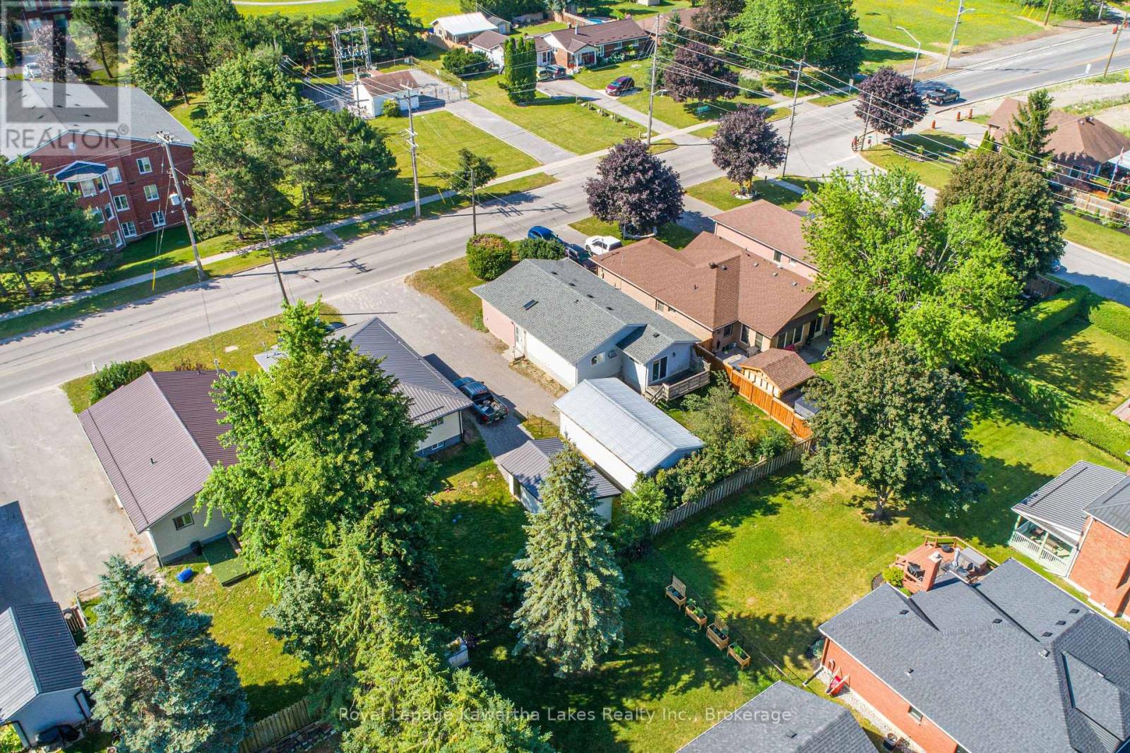 182 Colborne Street W Property Photo 36