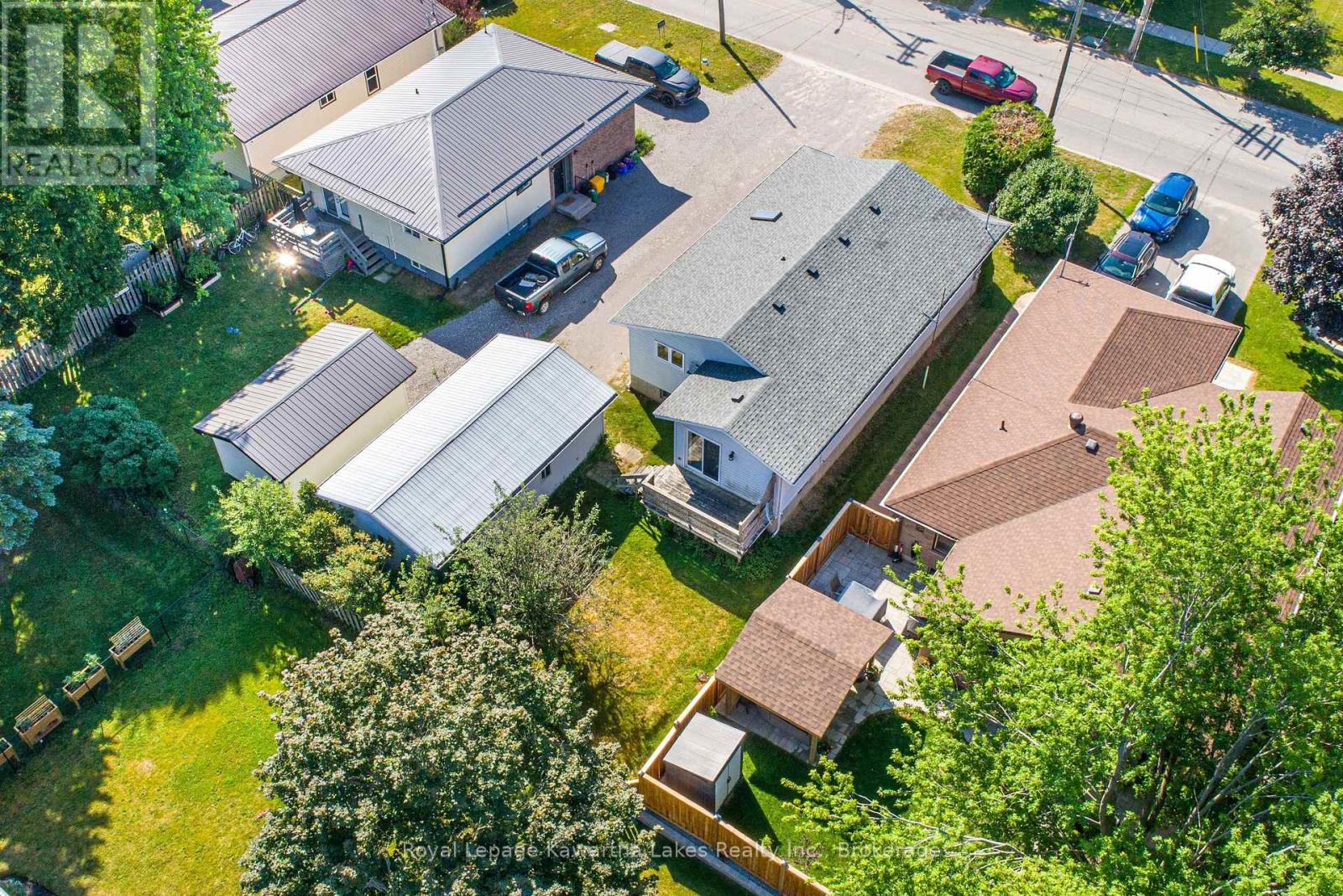 182 Colborne Street W Property Photo 38