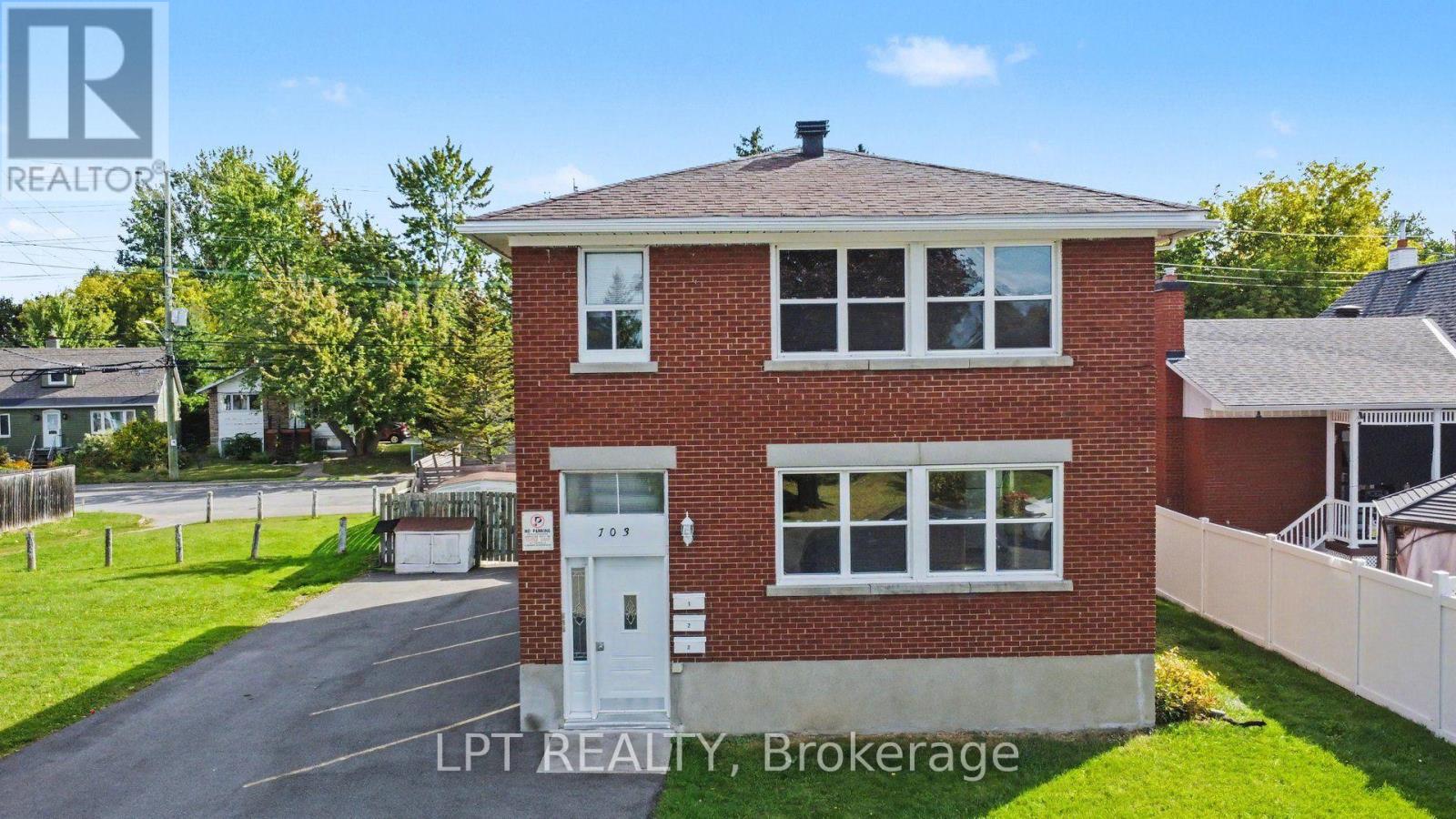703 Morgan Street Property Photo 4