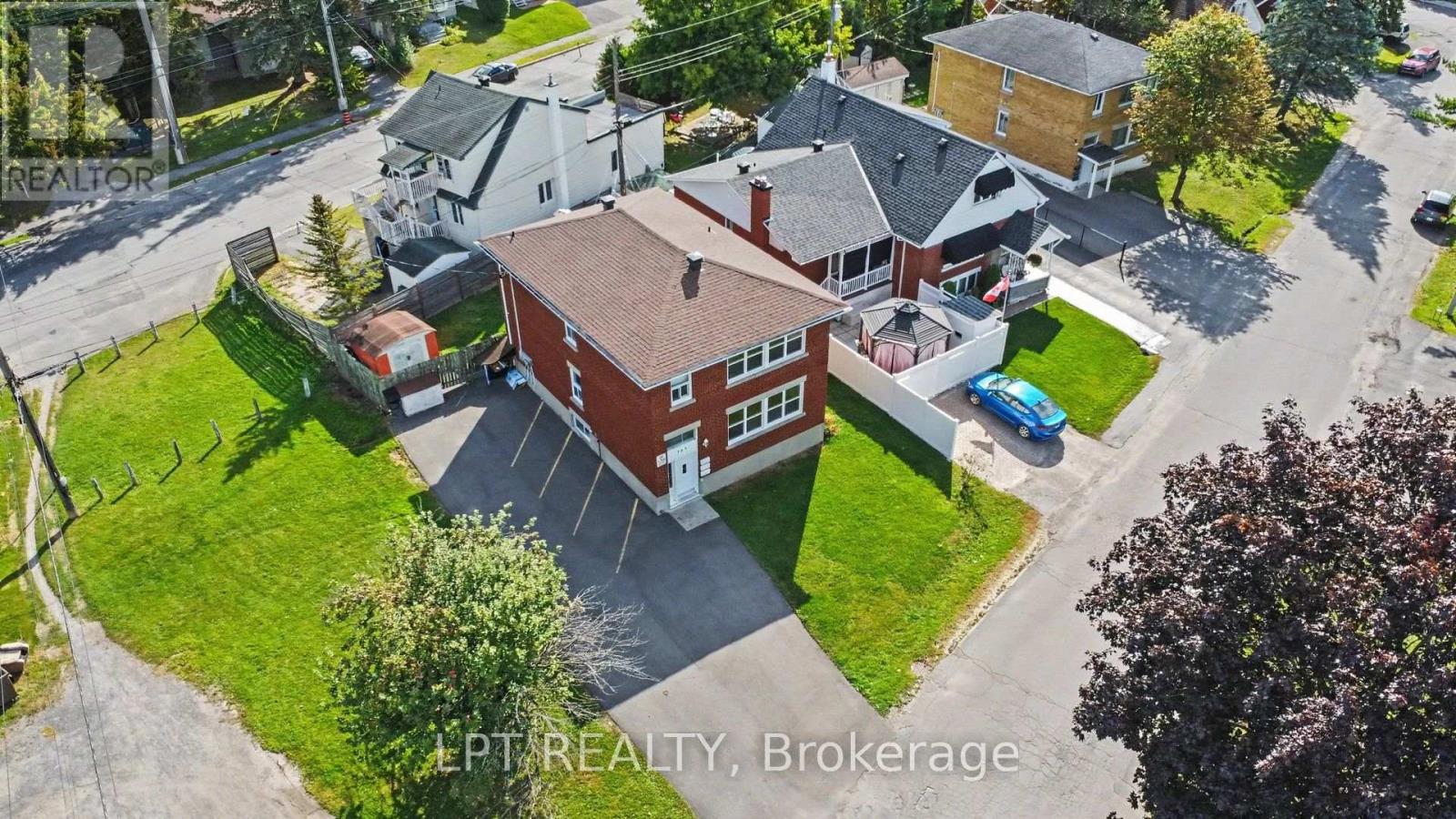 703 Morgan Street Property Photo 5