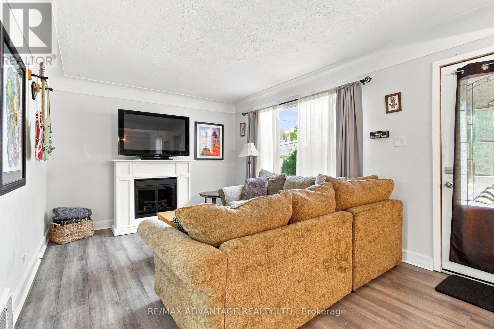 77 First Avenue Property Photo 8