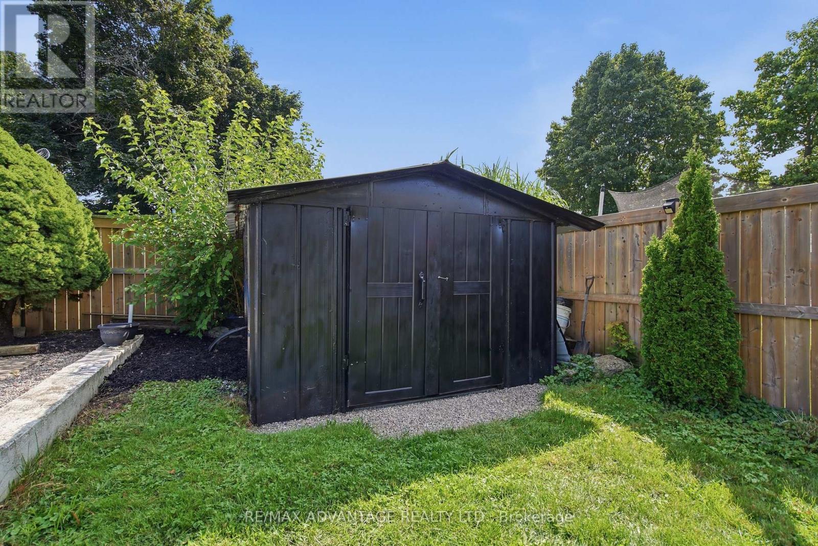 77 First Avenue Property Photo 35