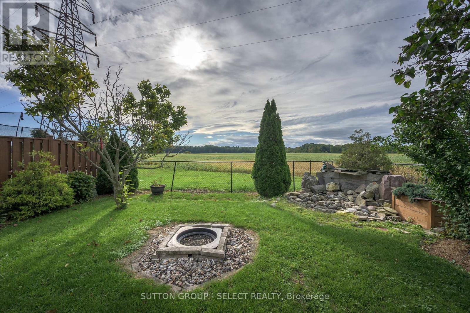 282 Marsh Line Property Photo 6