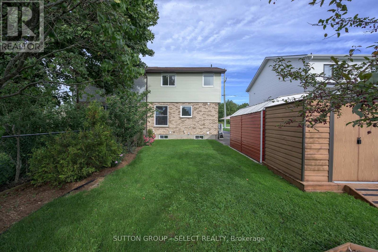 282 Marsh Line Property Photo 11