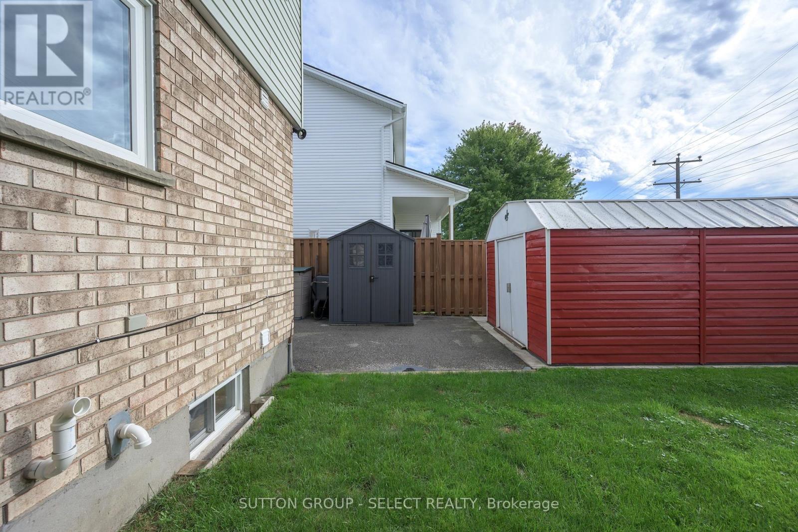 282 Marsh Line Property Photo 13