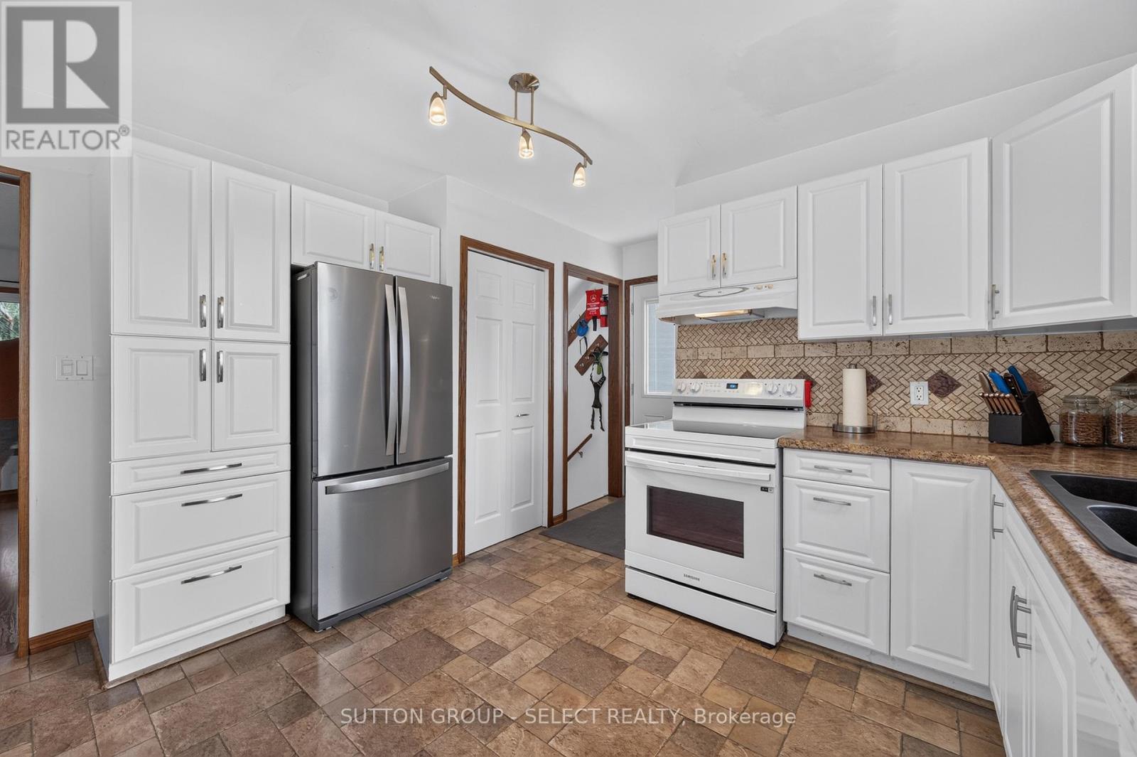 282 Marsh Line Property Photo 21